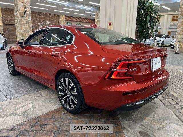 Volvo S60 2024-10 8884562-9