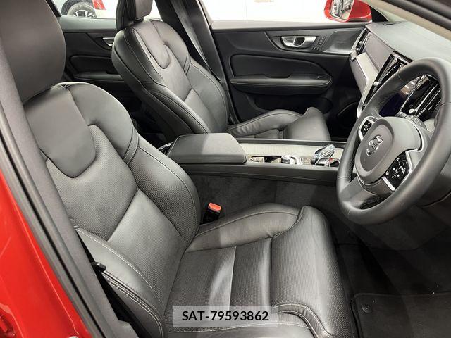 Volvo S60 2024-10 8884562-3