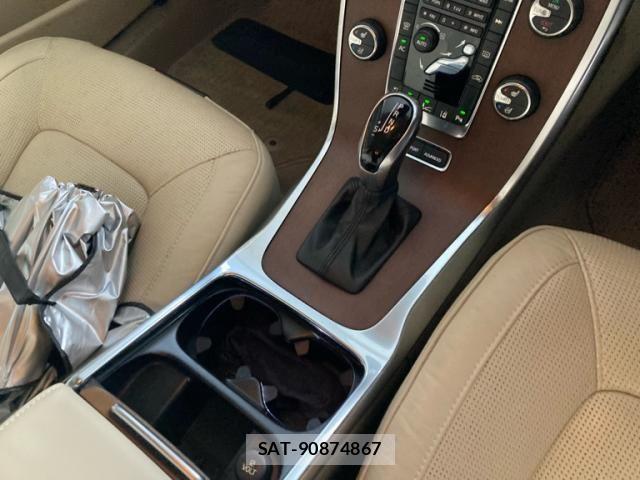 Volvo S80 2013-12 7394713-23