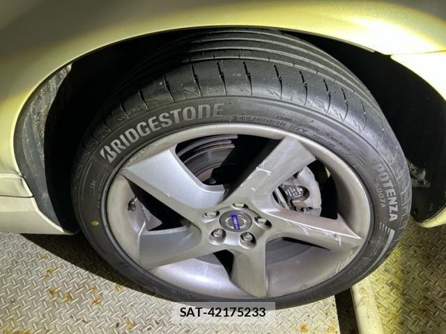 Volvo S80 2009-10 8851006-8