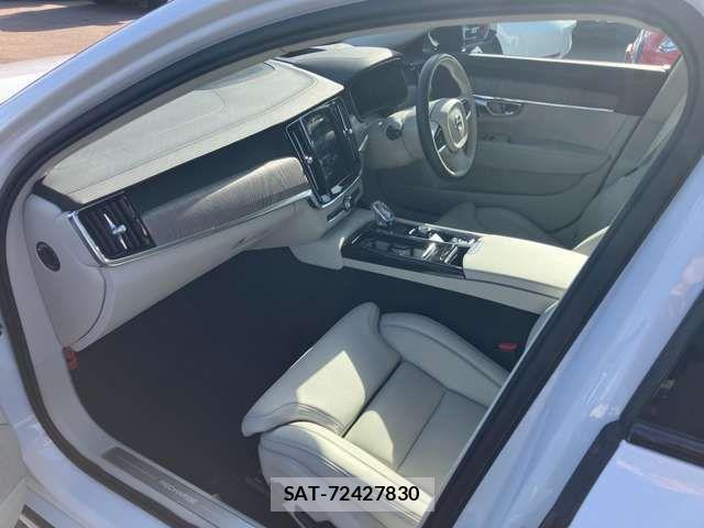 Volvo S90 2023-09 2010811-15