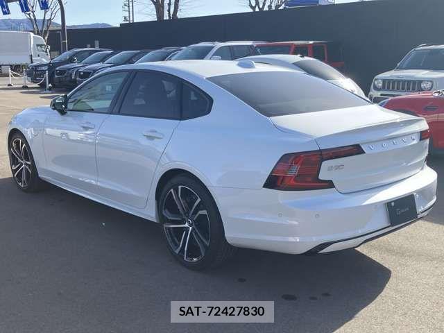 Volvo S90 2023-09 2010811-1