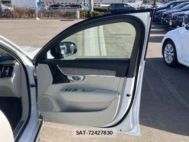 Volvo S90 2023-09 2010811-8