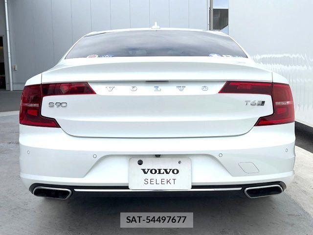 Volvo S90 2018-03 5882160-17