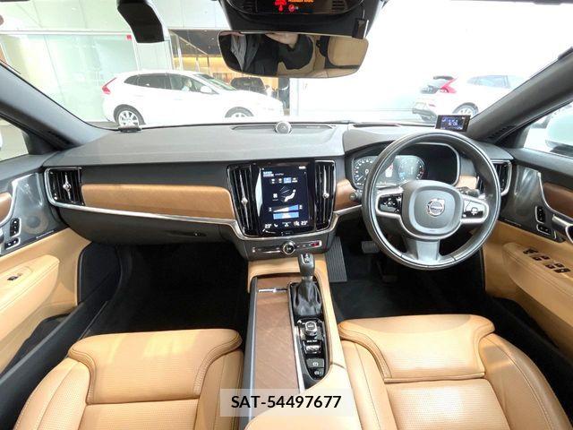 Volvo S90 2018-03 5882160-1