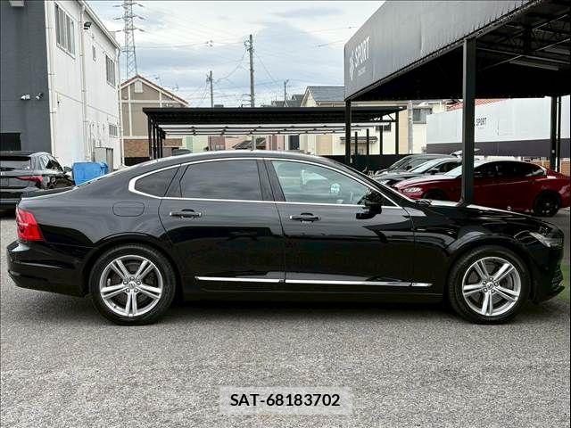 Volvo S90 2017-03 6277621-14