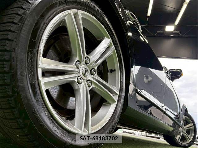 Volvo S90 2017-03 6277621-18