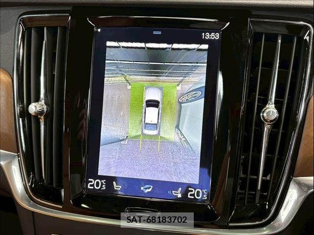 Volvo S90 2017-03 6277621-5