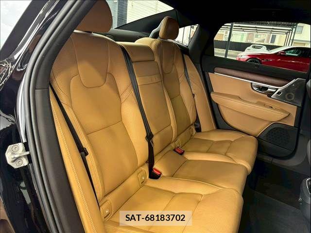 Volvo S90 2017-03 6277621-7