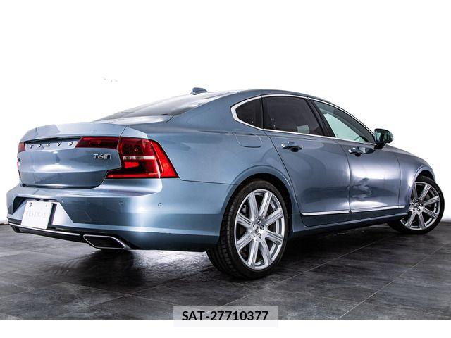 Volvo S90 2017-09 6999040-12
