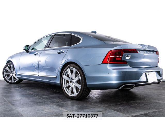 Volvo S90 2017-09 6999040-8