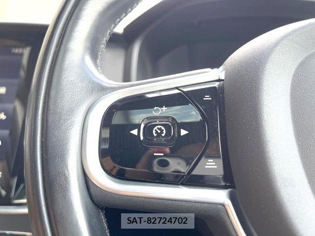 Volvo S90 2017-08 7330973-9