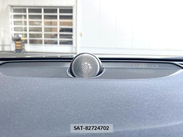 Volvo S90 2017-08 7330973-5