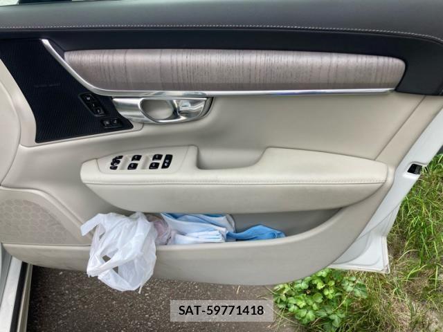 Volvo S90 2023-03 8338393-15