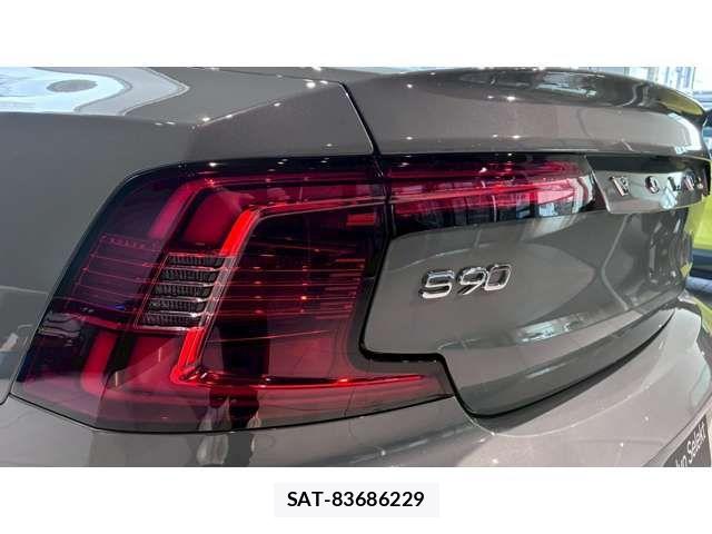 Volvo S90 2023-02 8415722-11