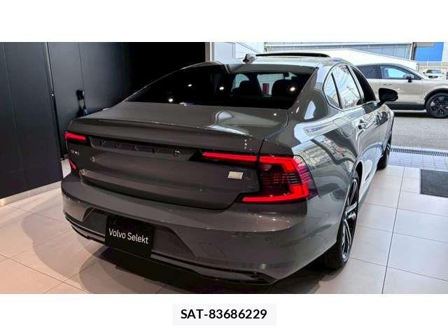 Volvo S90 2023-02 8415722-12