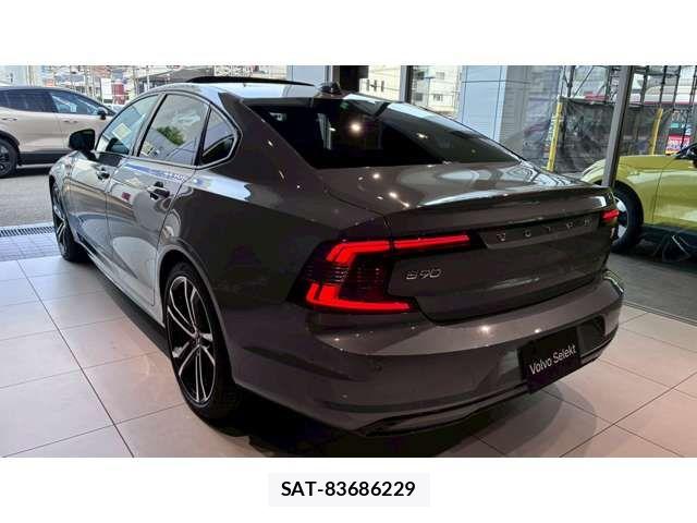 Volvo S90 2023-02 8415722-14