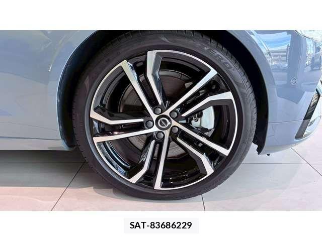 Volvo S90 2023-02 8415722-19