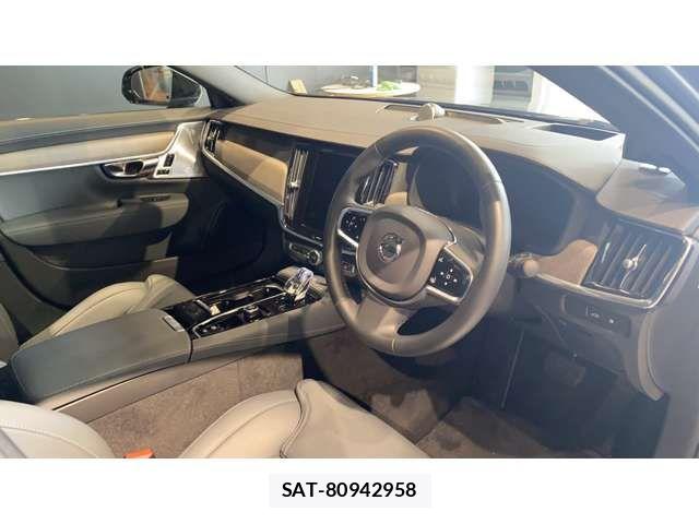 Volvo S90 2022-11 8415724-4