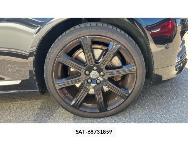 Volvo S90 2017-05 8439056-11