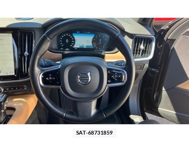 Volvo S90 2017-05 8439056-20