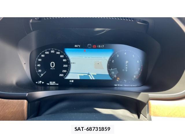 Volvo S90 2017-05 8439056-21