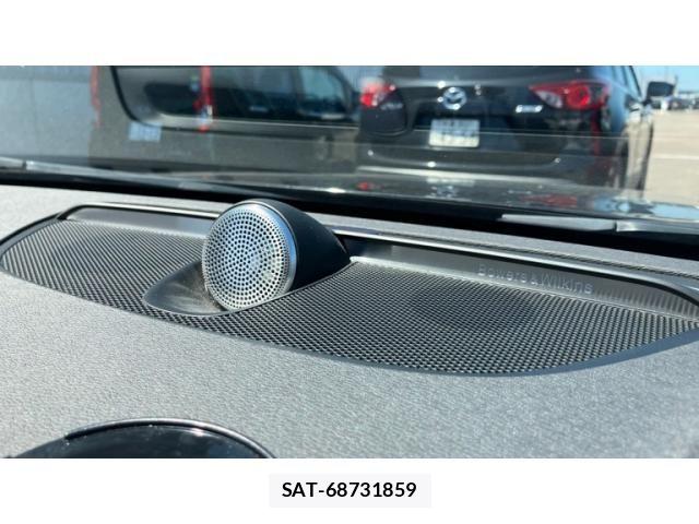 Volvo S90 2017-05 8439056-27