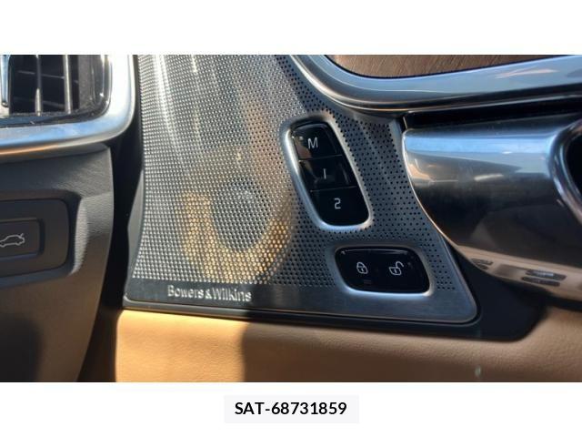Volvo S90 2017-05 8439056-29