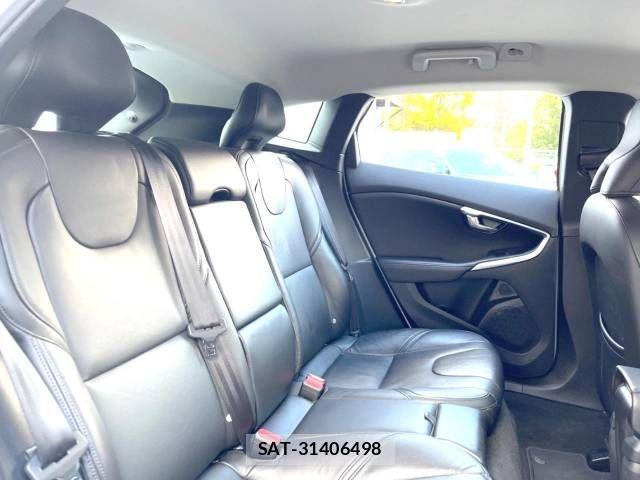 Volvo V40 2017-11 873393-12