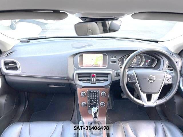 Volvo V40 2017-11 873393-1
