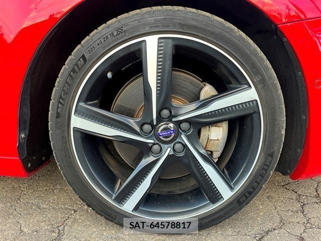 Volvo V40 2016-03 873392-9