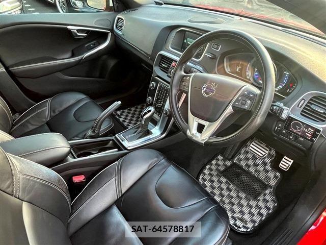 Volvo V40 2016-03 873392-10