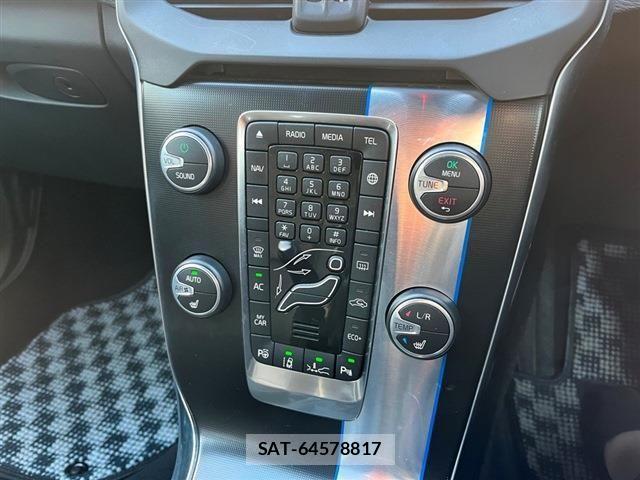 Volvo V40 2016-03 873392-16