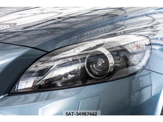 Volvo V40 2013-08 1555192-18