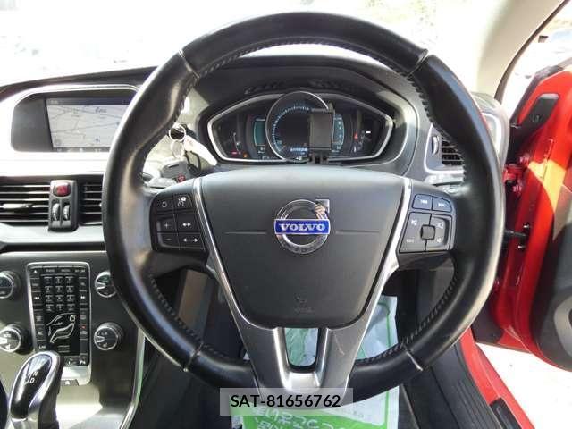 Volvo V40 2013-09 4993198-11