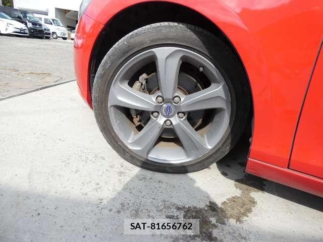 Volvo V40 2013-09 4993198-25