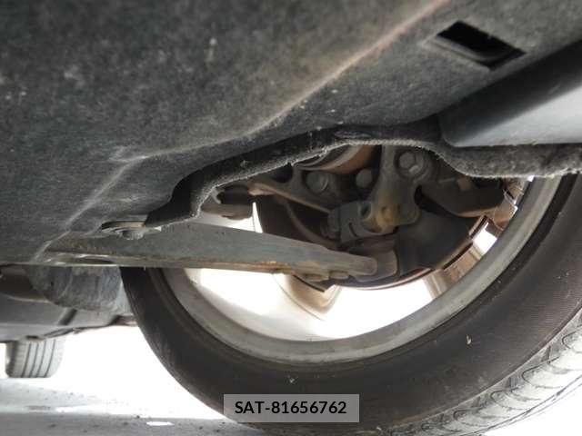 Volvo V40 2013-09 4993198-27