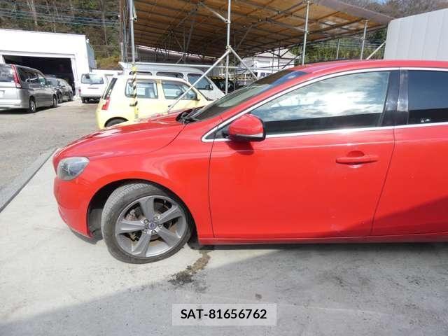 Volvo V40 2013-09 4993198-29