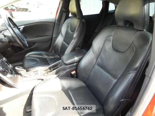 Volvo V40 2013-09 4993198-8