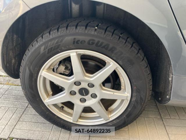 Volvo V40 2017-12 4993192-11