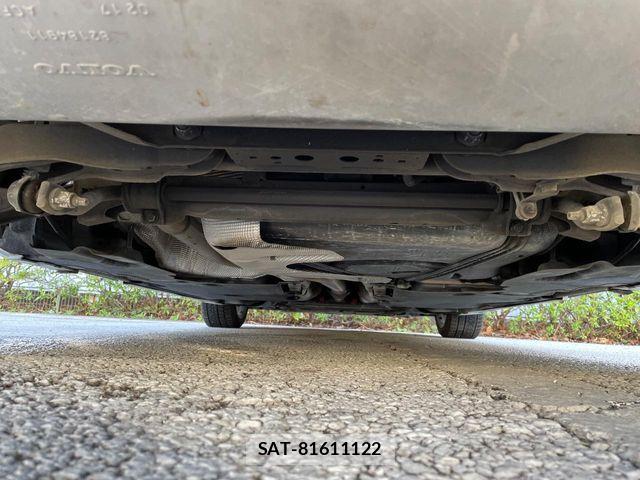 Volvo V40 2017-05 6220930-17