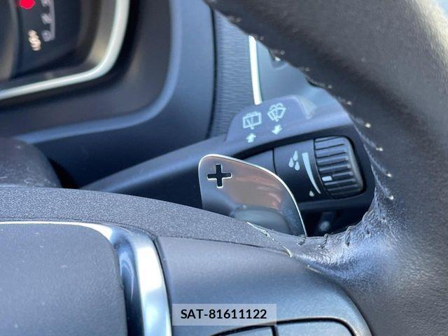 Volvo V40 2017-05 6220930-7
