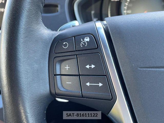 Volvo V40 2017-05 6220930-8