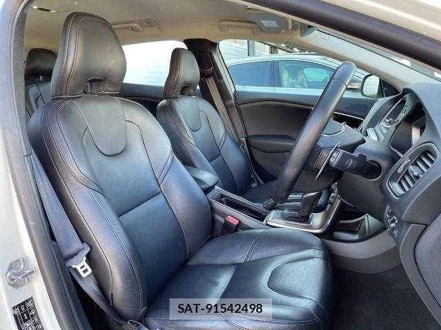 Volvo V40 2017-06 6220931-12