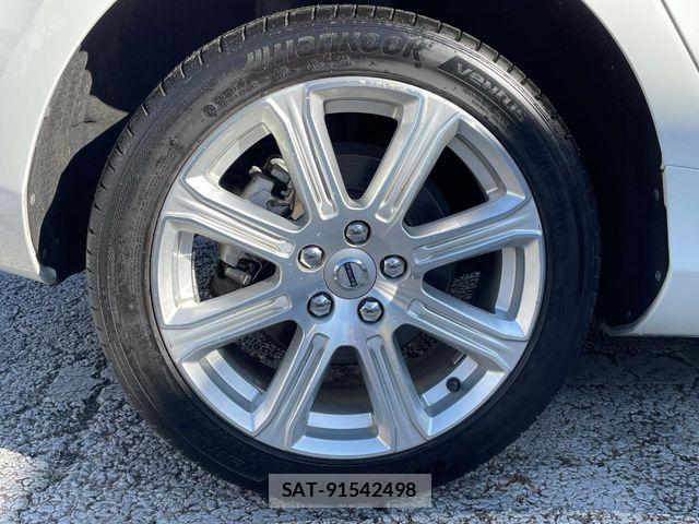 Volvo V40 2017-06 6220931-15