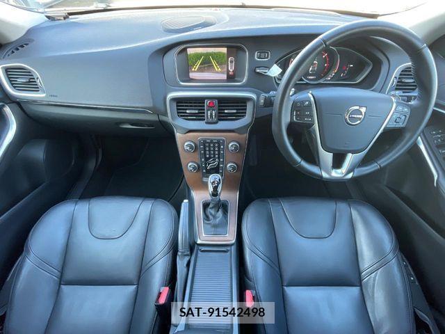 Volvo V40 2017-06 6220931-1