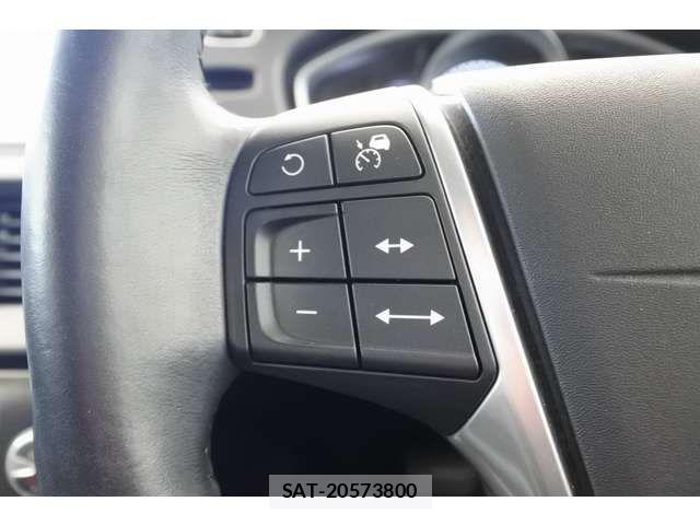 Volvo V40 2015-04 6248255-18