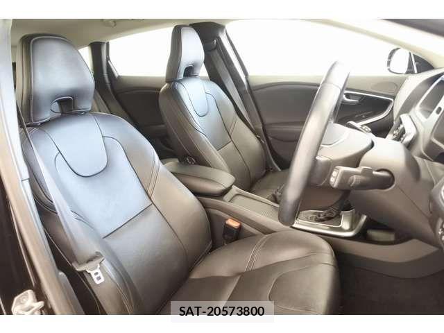Volvo V40 2015-04 6248255-1