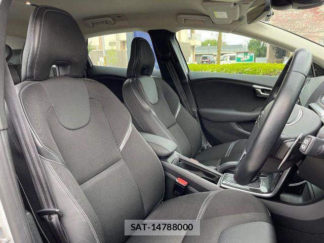 Volvo V40 2018-12 6504538-10