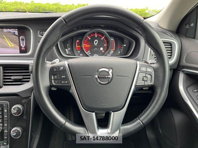 Volvo V40 2018-12 6504538-12